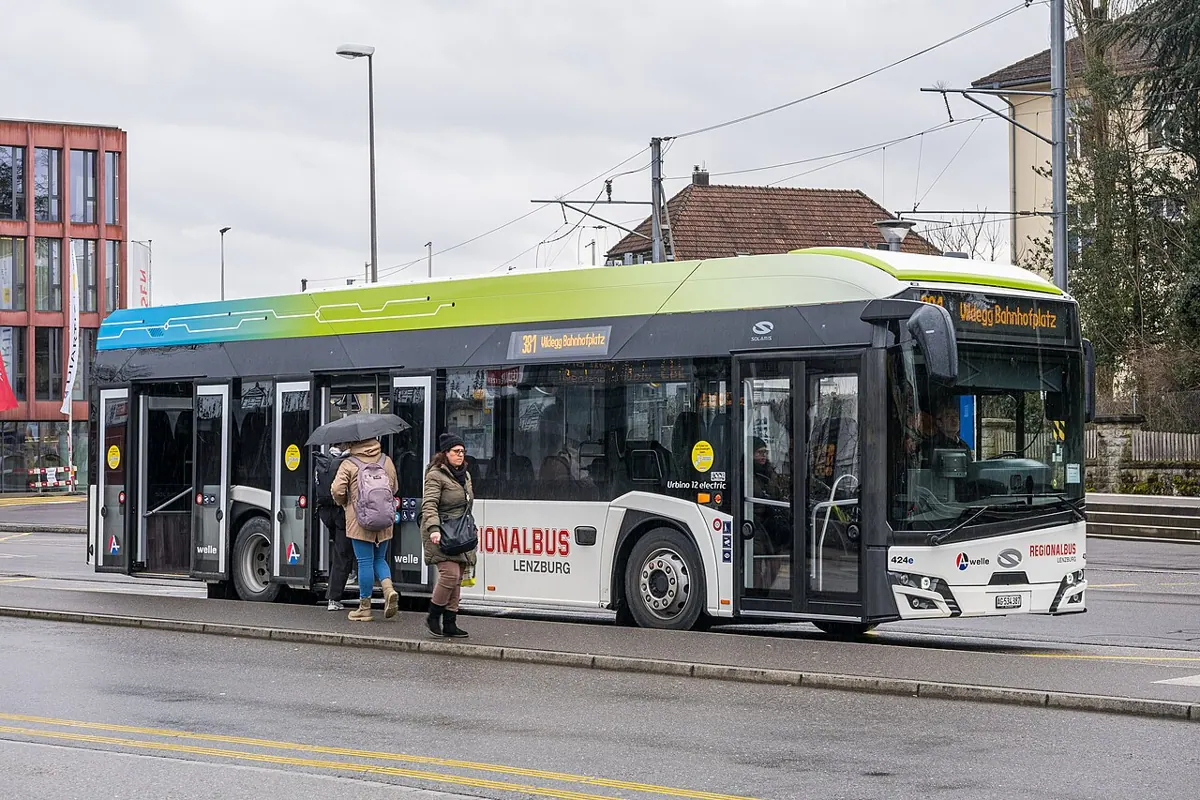 A Solaris electric bus at Lenzburg railway station.