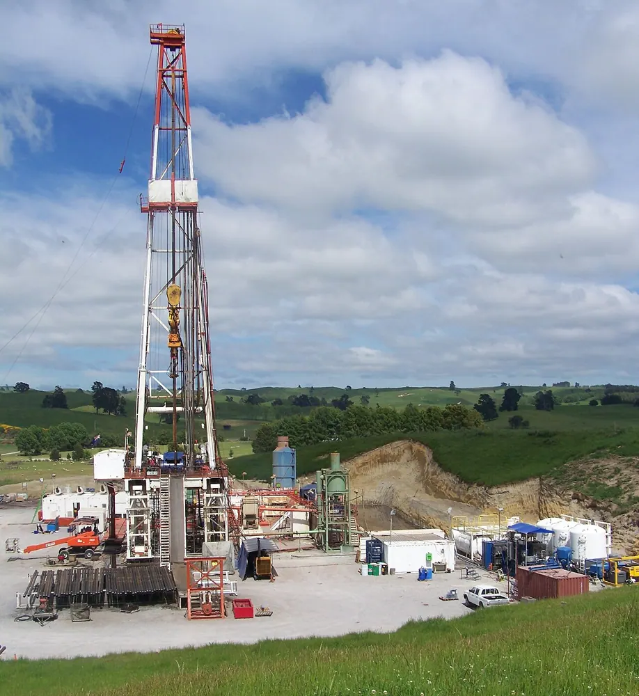 A geothermal drilling rig at a New Zealand construction site.
